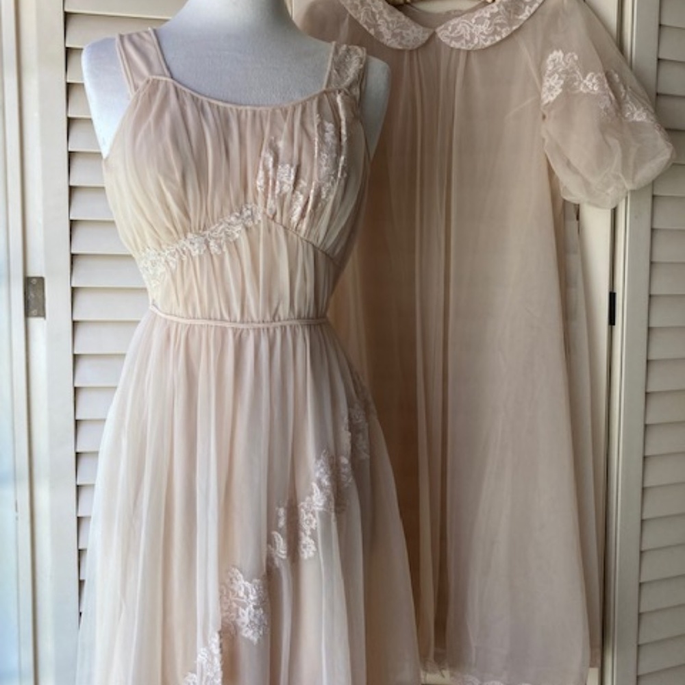 Vintage Shadow Line Layered Chiffon Peignoir Set - Gem